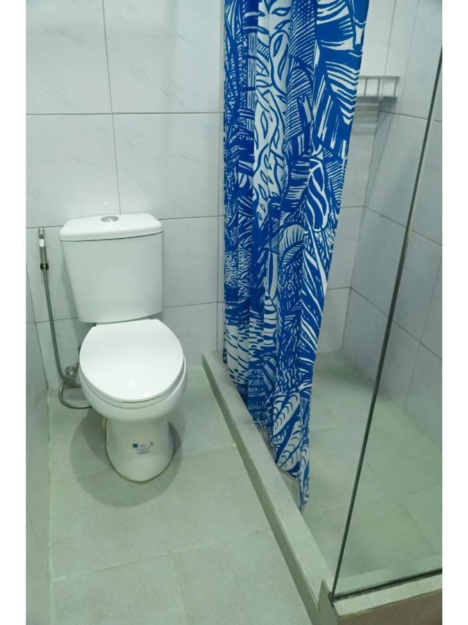 M28 Hotel And Apartments Quezon City Eksteriør billede